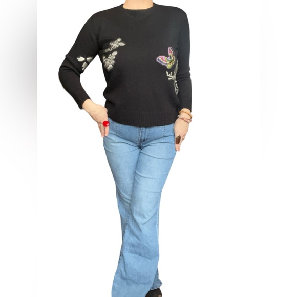 Intricate Embroidered Bird & Flower Sweater - Picture 2 of 13